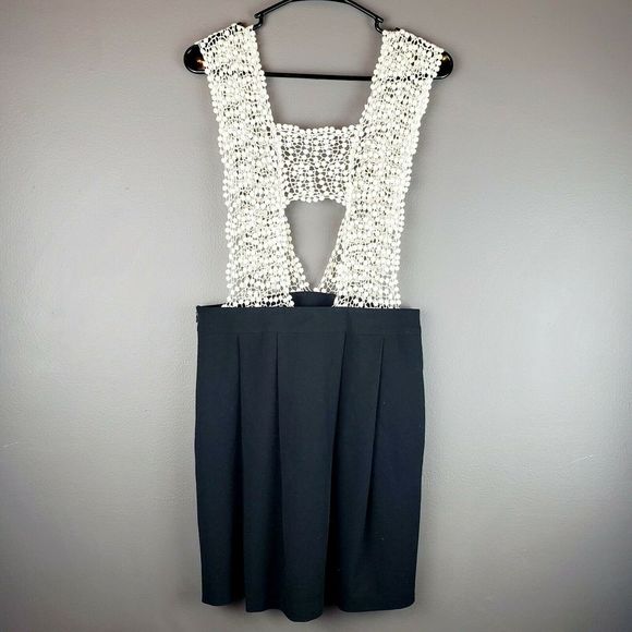 Hazel Anthro Jumper w Crochet Suspender Top Sz Med - Picture 4 of 4